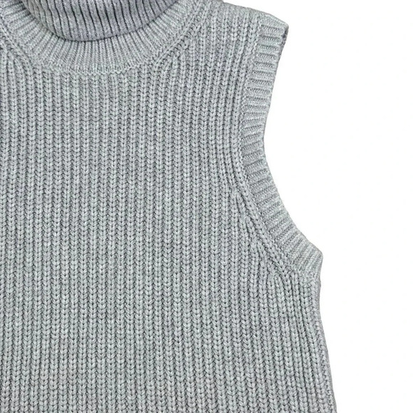Michael Kors Women’s‎ Sleeveless Turtleneck Sweater Light Gray Size Small - Picture 8 of 10